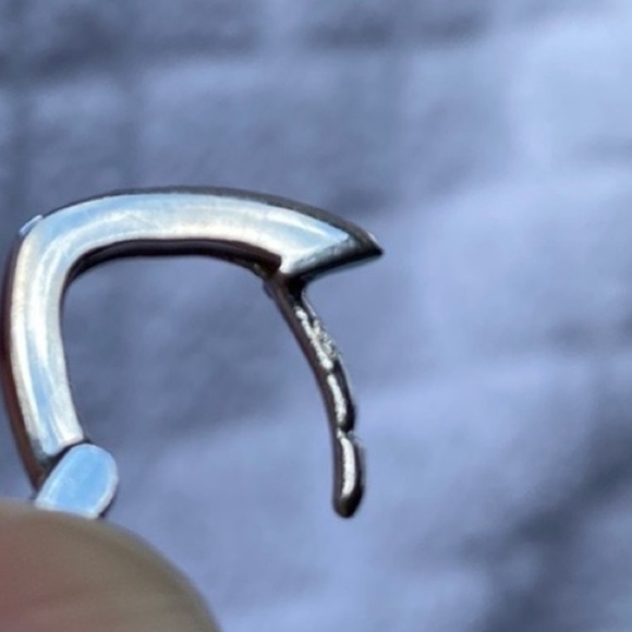 💕HP💕 18k white gold Diamond earrings purchased in Italy 🇮🇹 - appraisal included - Picture 16 of 17